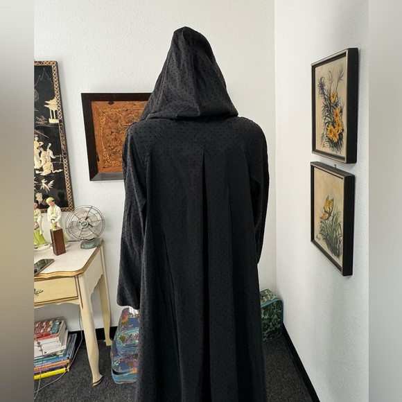 Reversible Black hooded Cape/ Rain - Picture 5 of 14